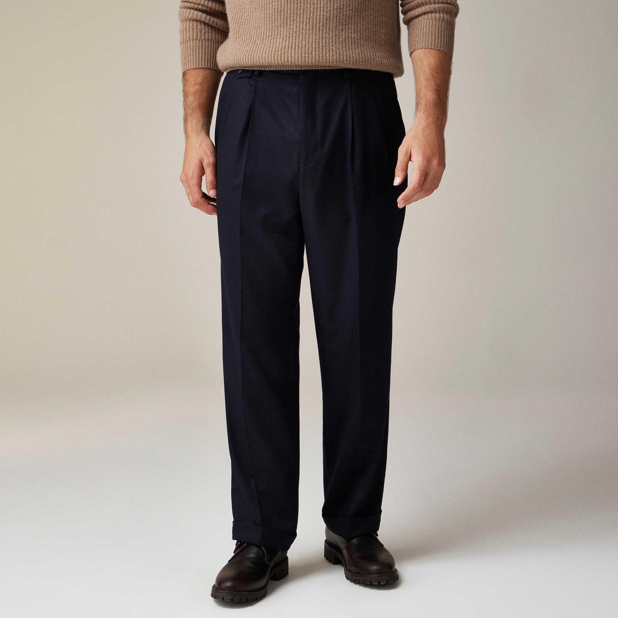 mens Relaxed-fit single-pleat trouser in Italian wool flannel