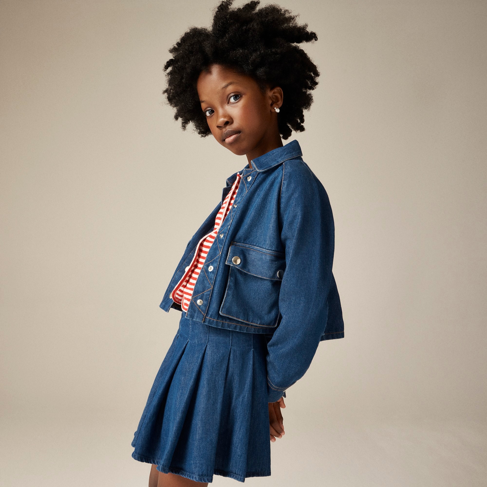  Girls' pleated skirt in drapey denim